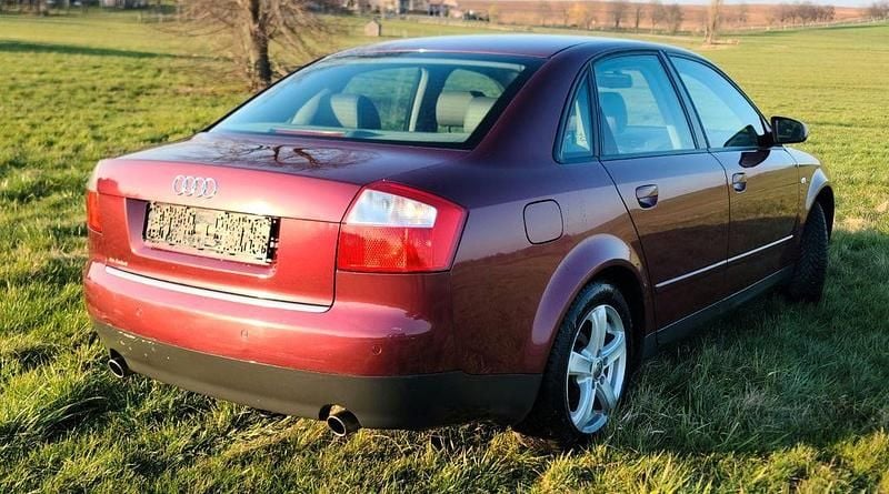 Gebraucht Audi A4 Sport 220 PS (161 kW) 2002 Rot Limousine