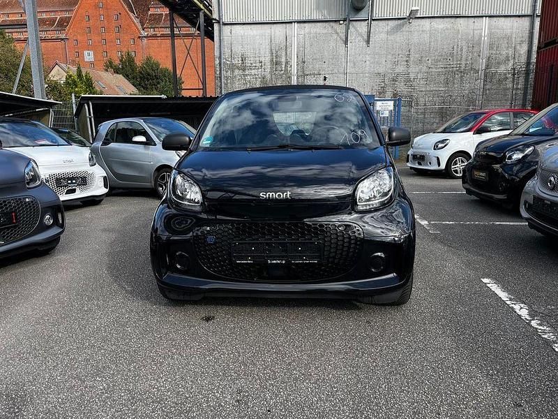 Schwarz Gebraucht 2022 Smart ForTwo Electric Drive Coupé | 9.590 € (Guter Preis) - Bild 1/4