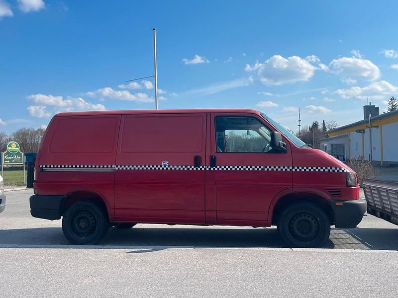 Gebraucht VW Transporter 102 PS (75 kW) 1999 Rot Van