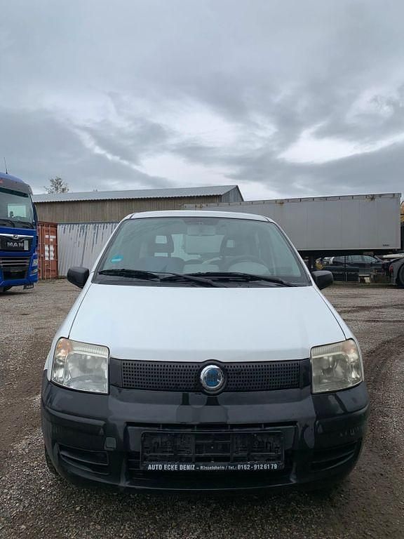 Weiß Gebraucht 2005 Fiat Panda Kleinwagen | 1.990 € (Fairer Preis) - Bild 1/4