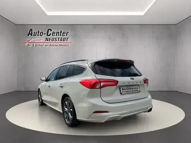 Gebraucht Ford Focus ST-Line 252 PS (185 kW) 2020 Andere Limousine