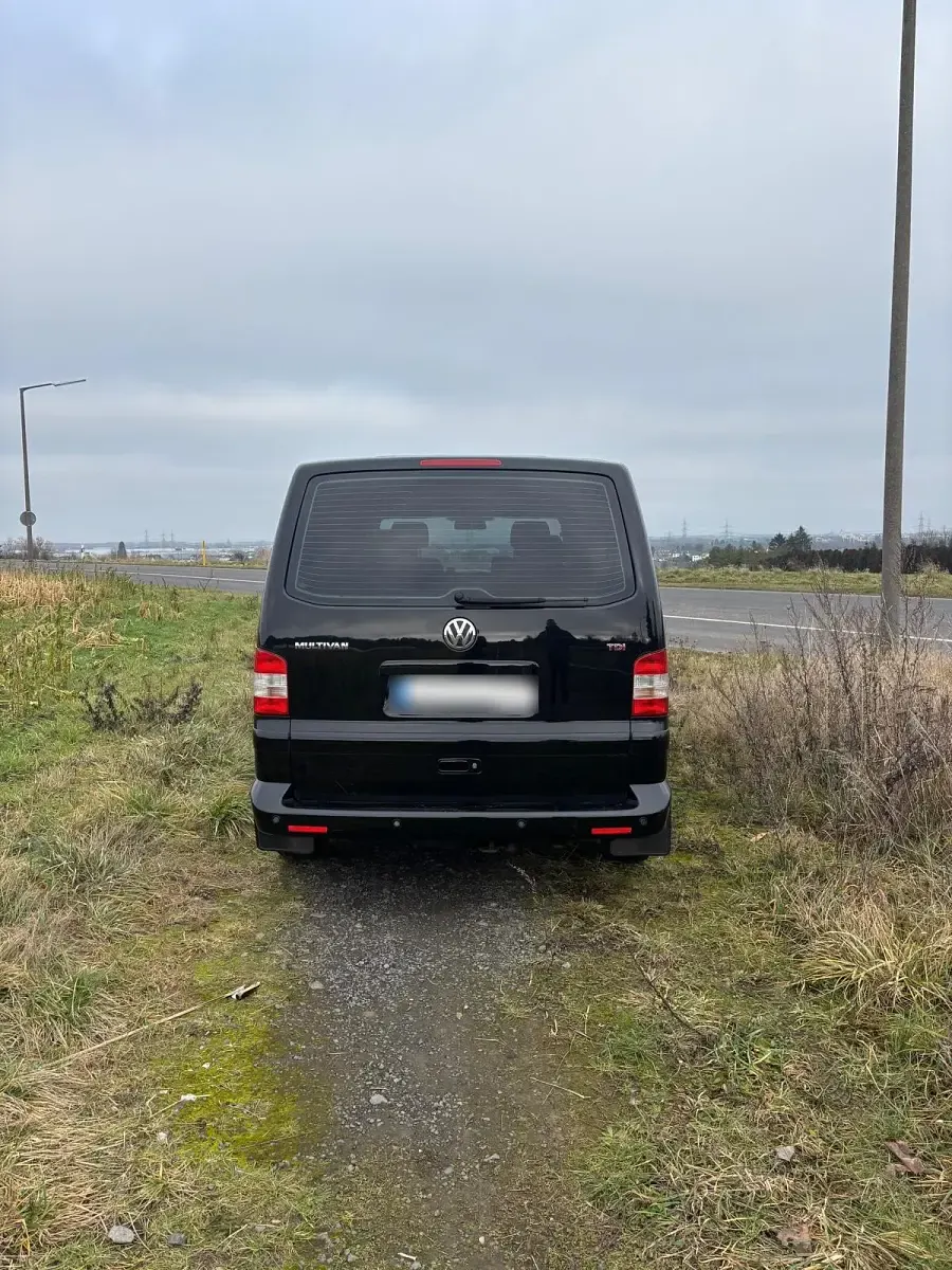 Gebraucht VW Multivan 174 PS (127 kW) 2007 Schwarz Van / Kleinbus