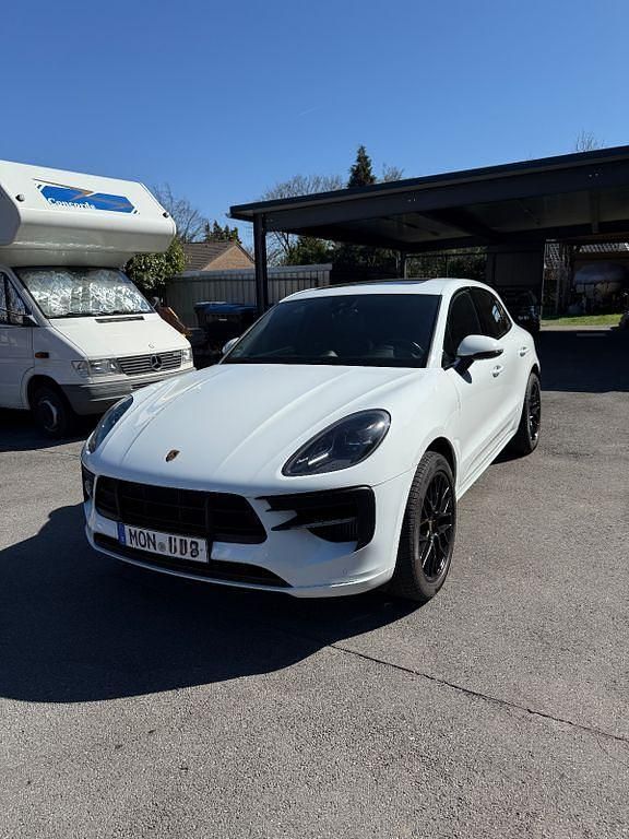Weiß Gebraucht 2020 Porsche Macan GTS SUV | 62.300 € (Guter Preis) - Bild 1/4