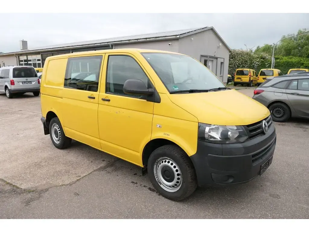 Käytetty VW Transporter 84 HP (61 kW) 2014 Keltainen Van