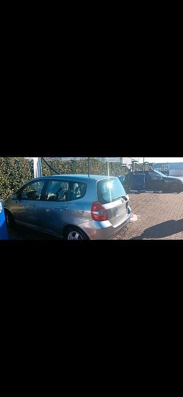 Gebraucht Honda Jazz 83 PS (61 kW) 2006 Silber Kleinwagen