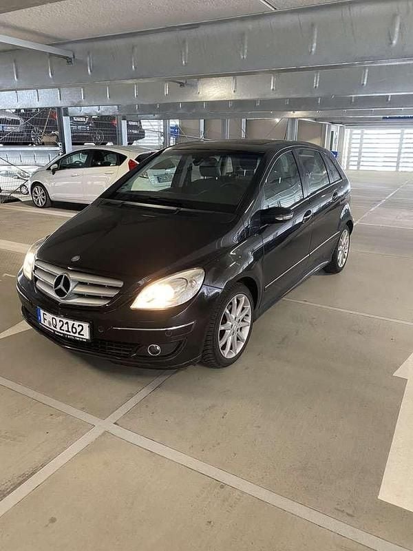 Gebraucht Mercedes B200 136 PS (100 kW) 2005 Schwarz Van / Kleinbus