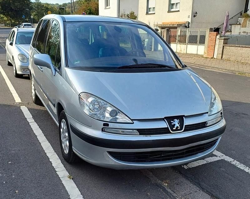 Gebraucht Peugeot 807 Family 107 PS (78 kW) 2003 Silber Van / Kleinbus