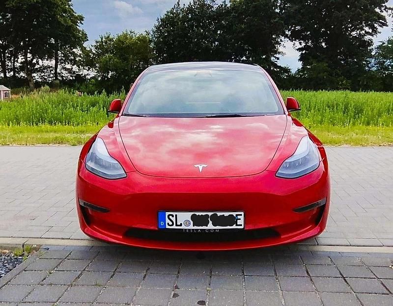 Gebraucht Tesla Model 3 Long Range AWD 366 kW (498 PS) 2022 Rot Limousine