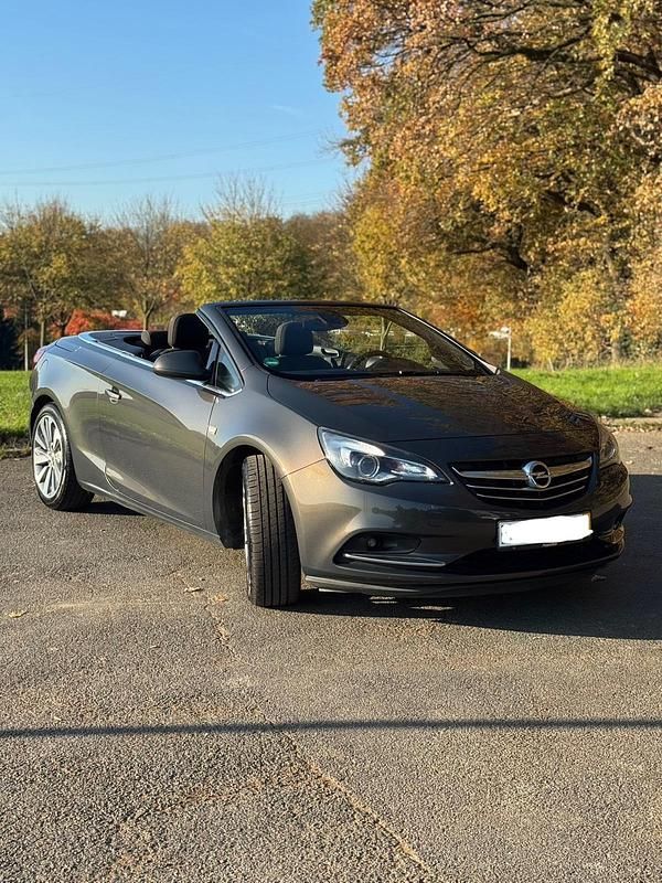 Grau Gebraucht 2013 Opel Cascada Cabrio | 8.500 € (Etwas zu teuer) - Bild 1/4