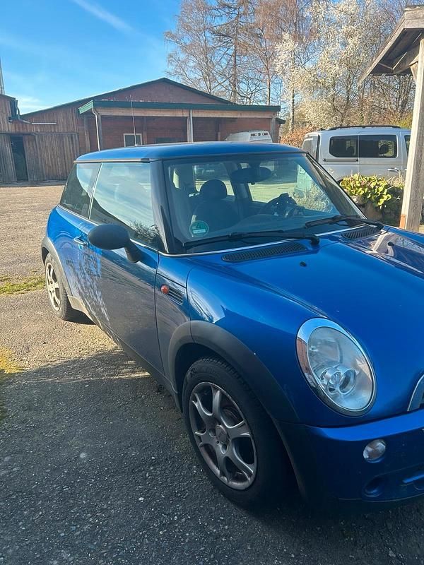 Second-hand Mini ONE 85 CP (62 kW) 2005 Albastru Hatchback
