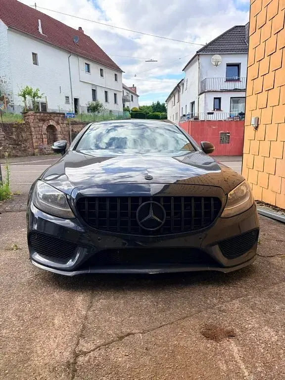 Gebraucht Mercedes C250 AMG line 204 PS (150 kW) 2016 Schwarz Coupé