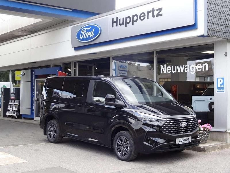 Schwarz Neu 2025 Ford Tourneo Custom Titanium Van / Kleinbus | 51.450 € (Superpreis) - Bild 1/4