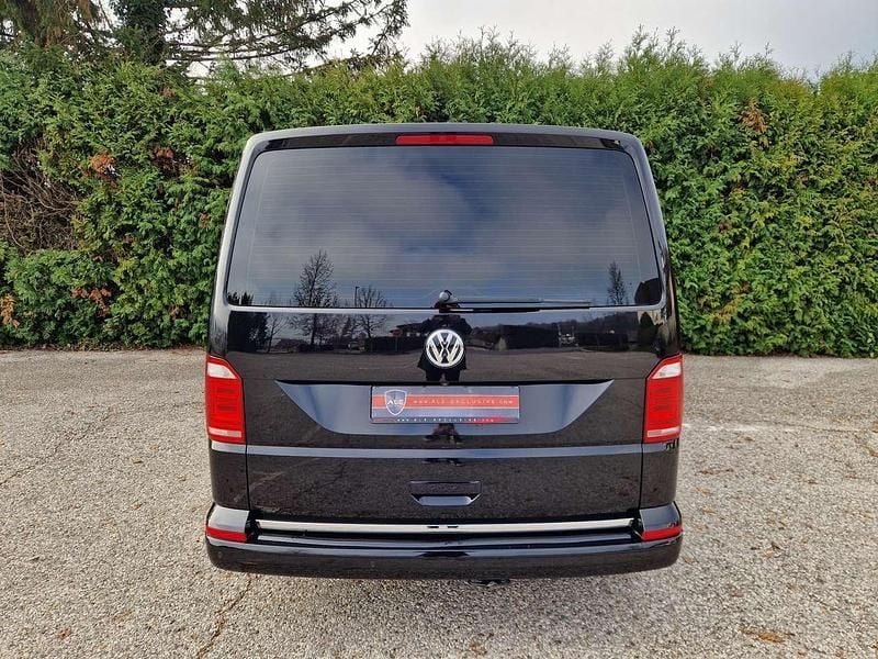 Gebraucht VW Multivan Highline 204 PS (150 kW) 2015 Deep black perleffekt Van / Kleinbus