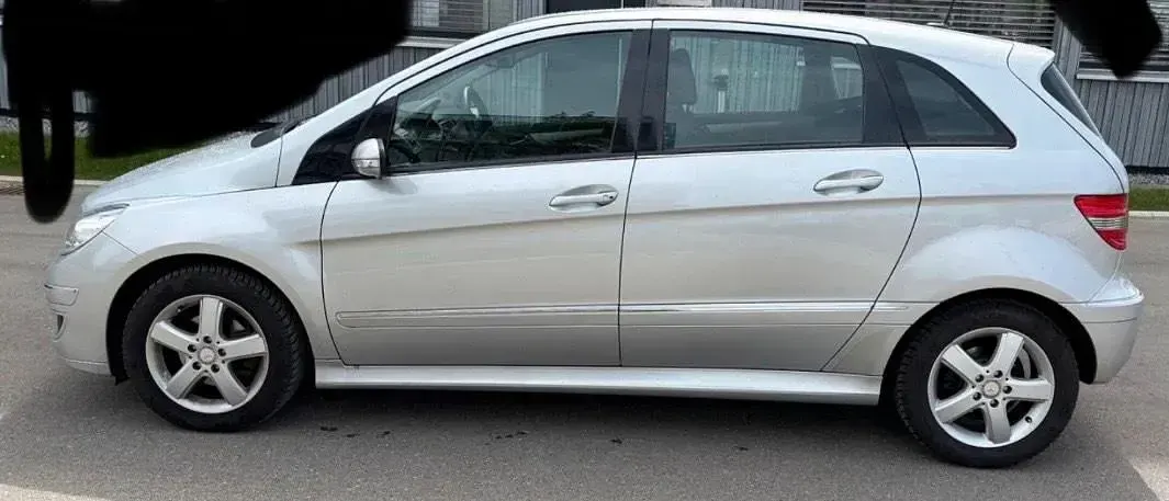 Używany Mercedes B170 116 KM (85 kW) 2007 Srebrny Minivan