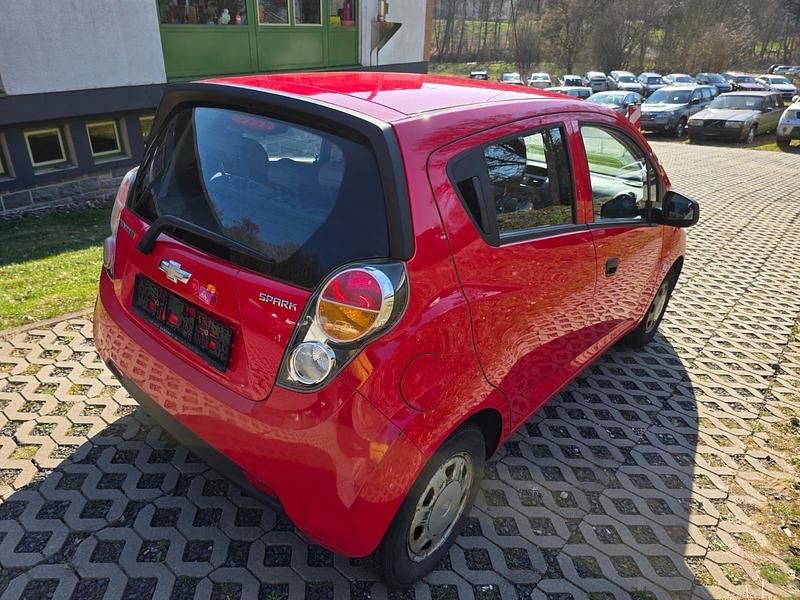 Gebraucht Chevrolet Spark 68 PS (50 kW) 2012 Rot Kleinwagen
