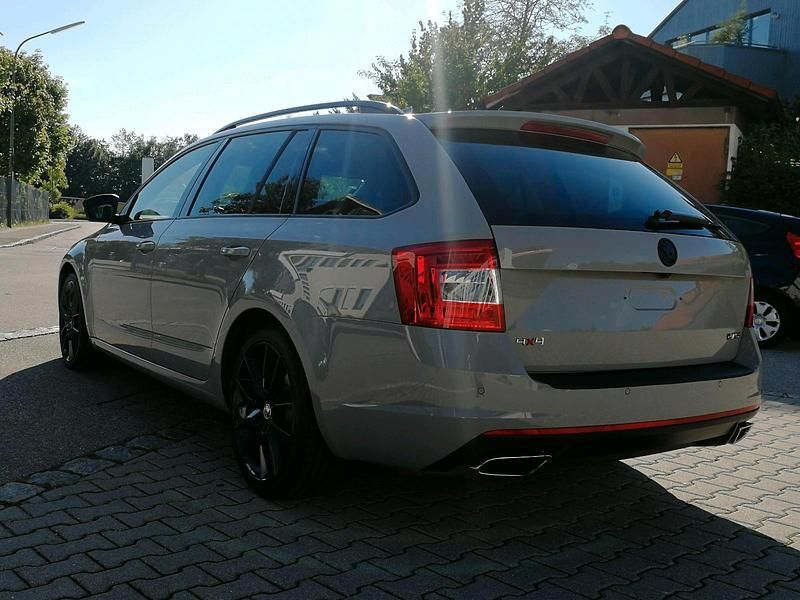 Gebraucht Skoda Octavia RS 184 PS (135 kW) 2016 Grau Kleinwagen