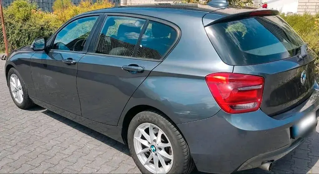 Gebraucht BMW 116 115 PS (84 kW) 2013 Grau Kleinwagen