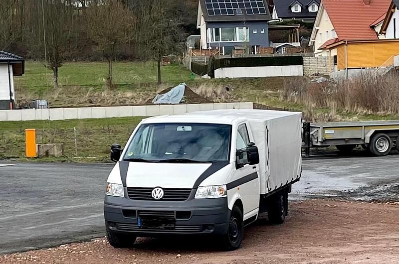 Weiß Gebraucht 2004 VW T5 Van | 9.500 € (Etwas zu teuer) - Bild 1/4