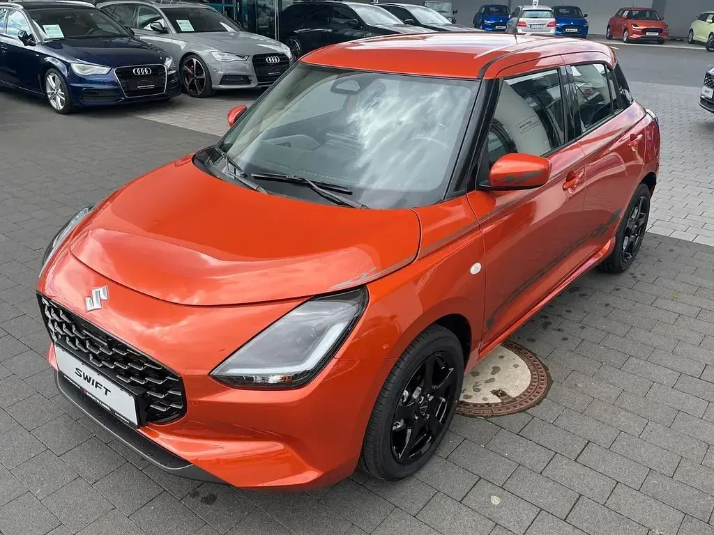 Gebraucht Suzuki Swift Club 83 PS (61 kW) 2025 Orange Kleinwagen