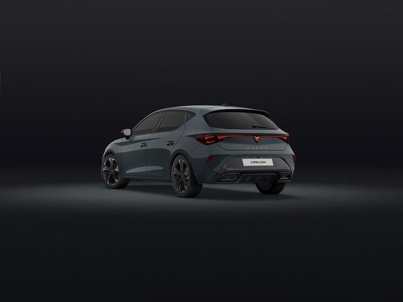 Neu Cupra Leon 150 PS (110 kW) 2026 Blau Limousine