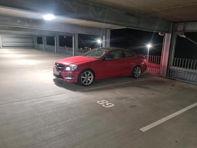 Gebraucht Mercedes C250 204 PS (150 kW) 2013 Rot Limousine