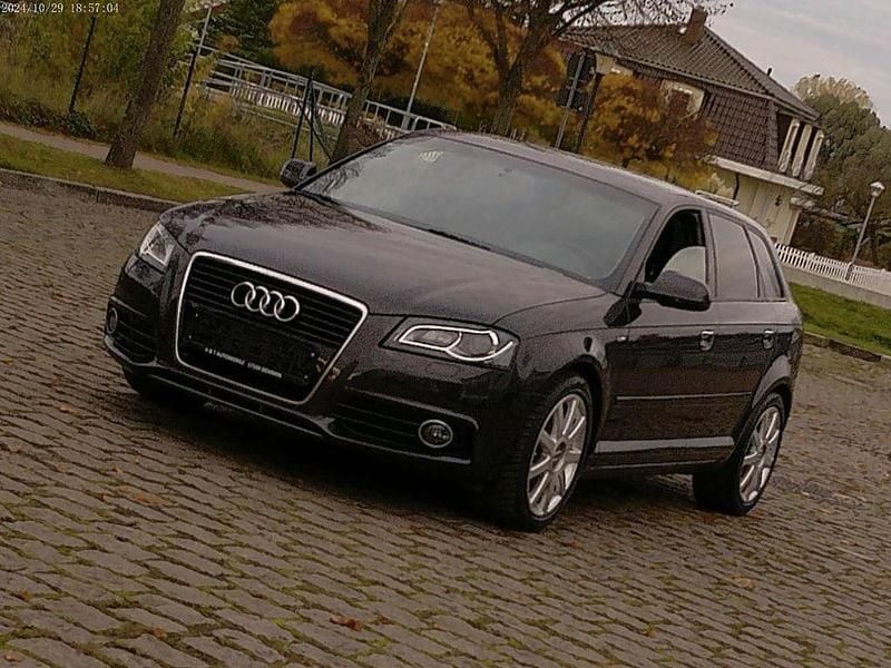 Gebraucht Audi A3 S-Line 105 PS (77 kW) 2012 Braun Kleinwagen