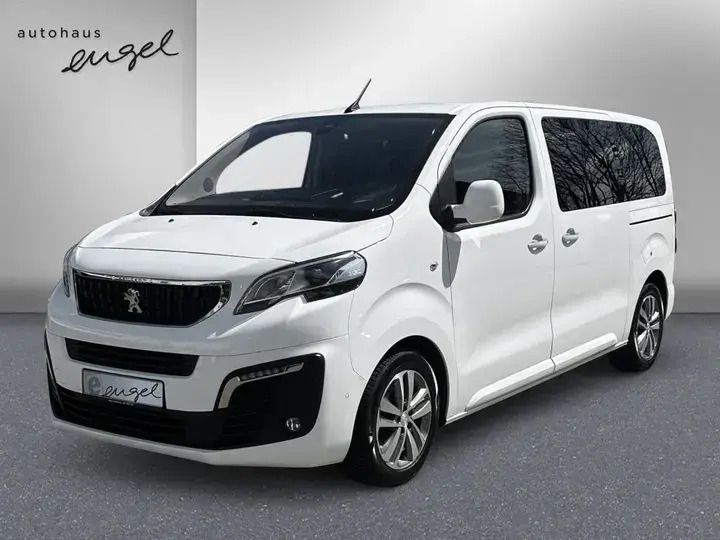 Schneeweiß Gebraucht 2021 Peugeot Traveller Business-Line Van / Kleinbus | 37.485 € (Etwas zu teuer) - Bild 1/4