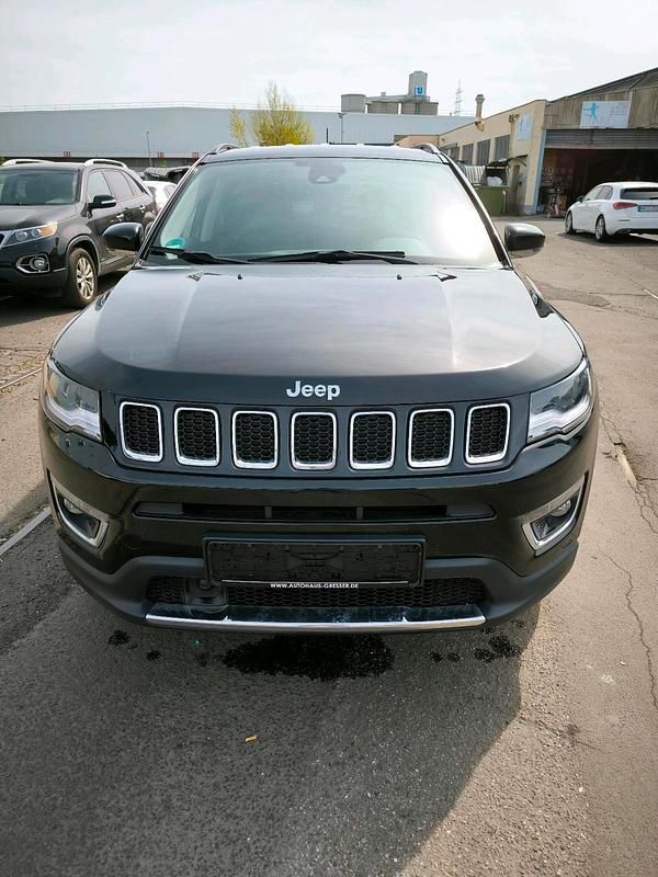 Second-hand Jeep Compass 140 CP (102 kW) 2018 Negru SUV