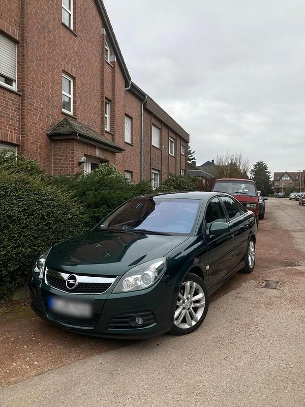 Grün Gebraucht 2006 Opel Vectra Limousine | 3.700 € (Teuer) - Bild 1/4