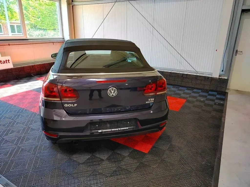 Gebraucht VW Golf Cabriolet Basis 105 PS (77 kW) 2012 Violett Cabrio