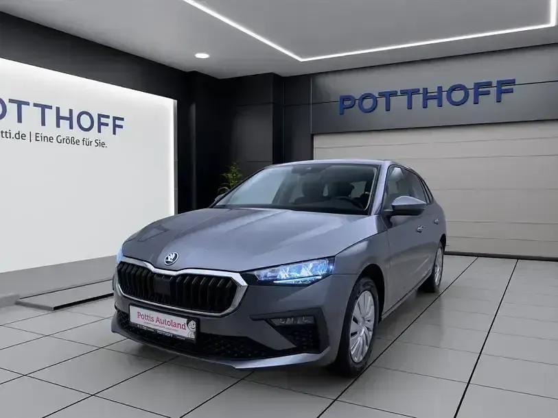 Gebraucht Skoda Scala Essence 116 PS (85 kW) 2024 Graphitegrau metallic Kleinwagen