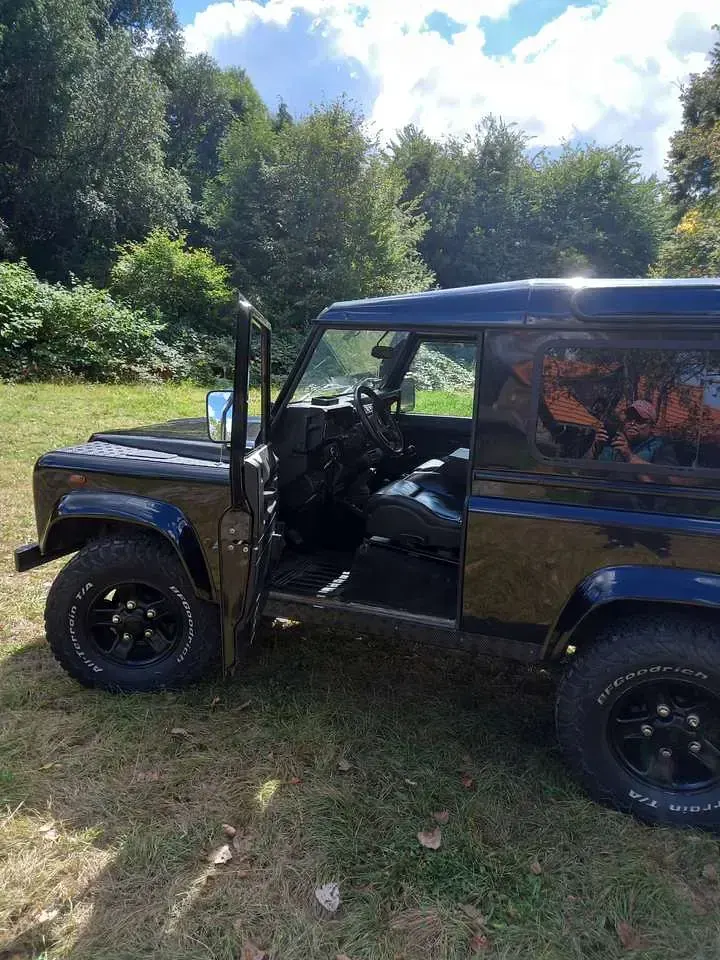 Gebraucht Land Rover Defender SE 122 PS (89 kW) 2006 Schwarz Kombi
