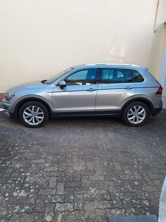 Gebraucht VW Tiguan Highline 179 PS (131 kW) 2016 Silber SUV