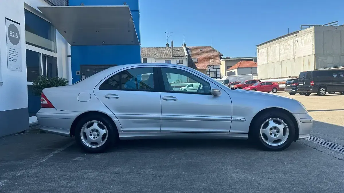 Gebraucht Mercedes C200 Sport Edition 122 PS (89 kW) 2007 Silber Limousine