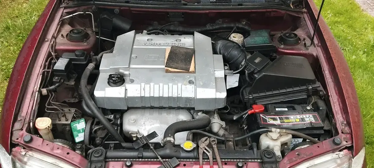 Gebraucht Mitsubishi Carisma 1999 Rot Limousine