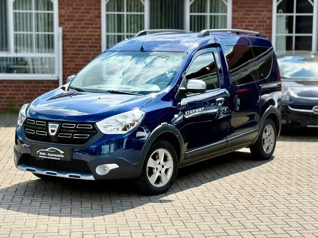 Gebraucht Dacia Dokker Stepway 116 PS (85 kW) 2019 Blau Van / Kleinbus