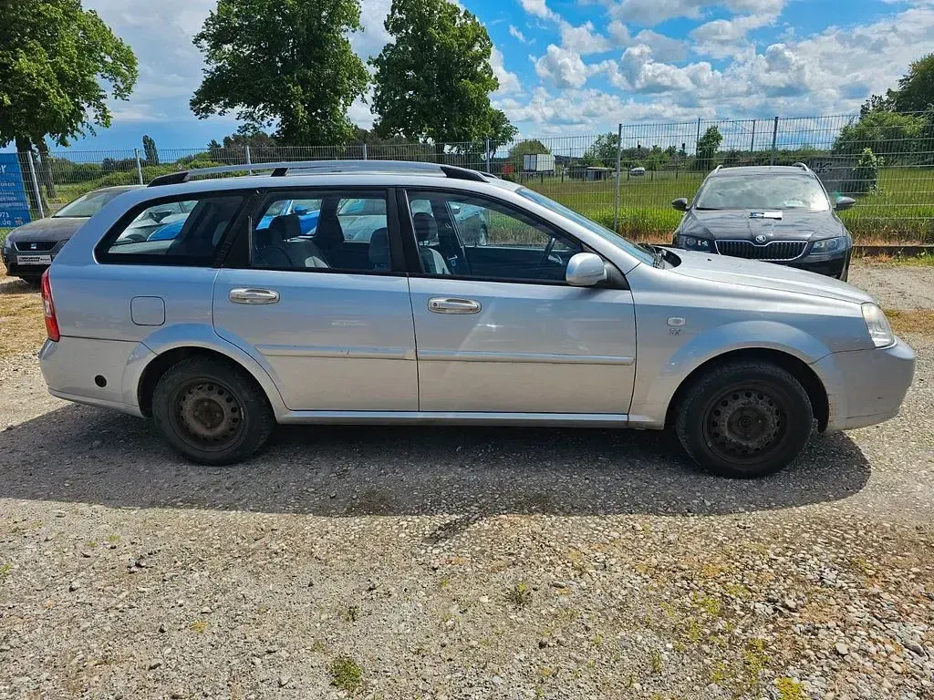 Gebraucht Chevrolet Nubira SX 109 PS (80 kW) 2008 Silber Kombi