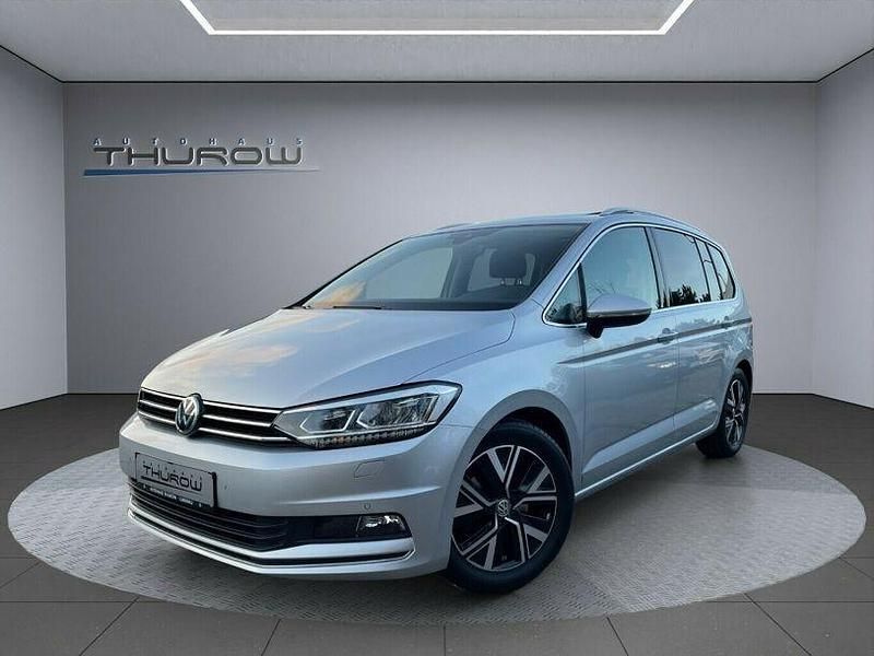 Reflexsilber Gebraucht 2019 VW Touran Highline Van / Kleinbus | 23.900 € (Fairer Preis) - Bild 1/4