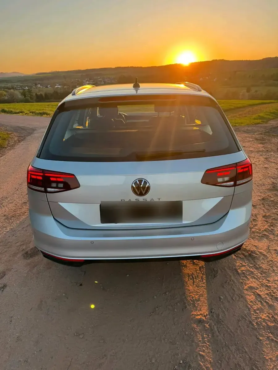 Gebraucht VW Passat Business 150 PS (110 kW) 2021 Silber Kombi