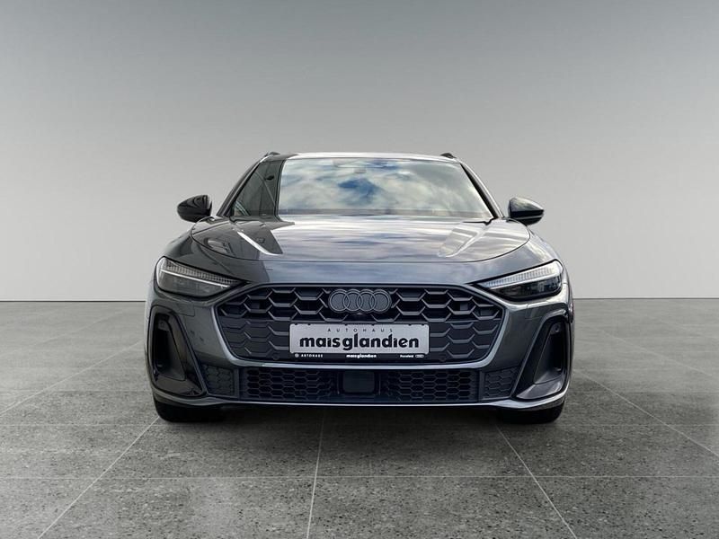 Gebraucht Audi A5 Ambiente 204 PS (150 kW) 2025 Daytonagrau perleffekt Coupé