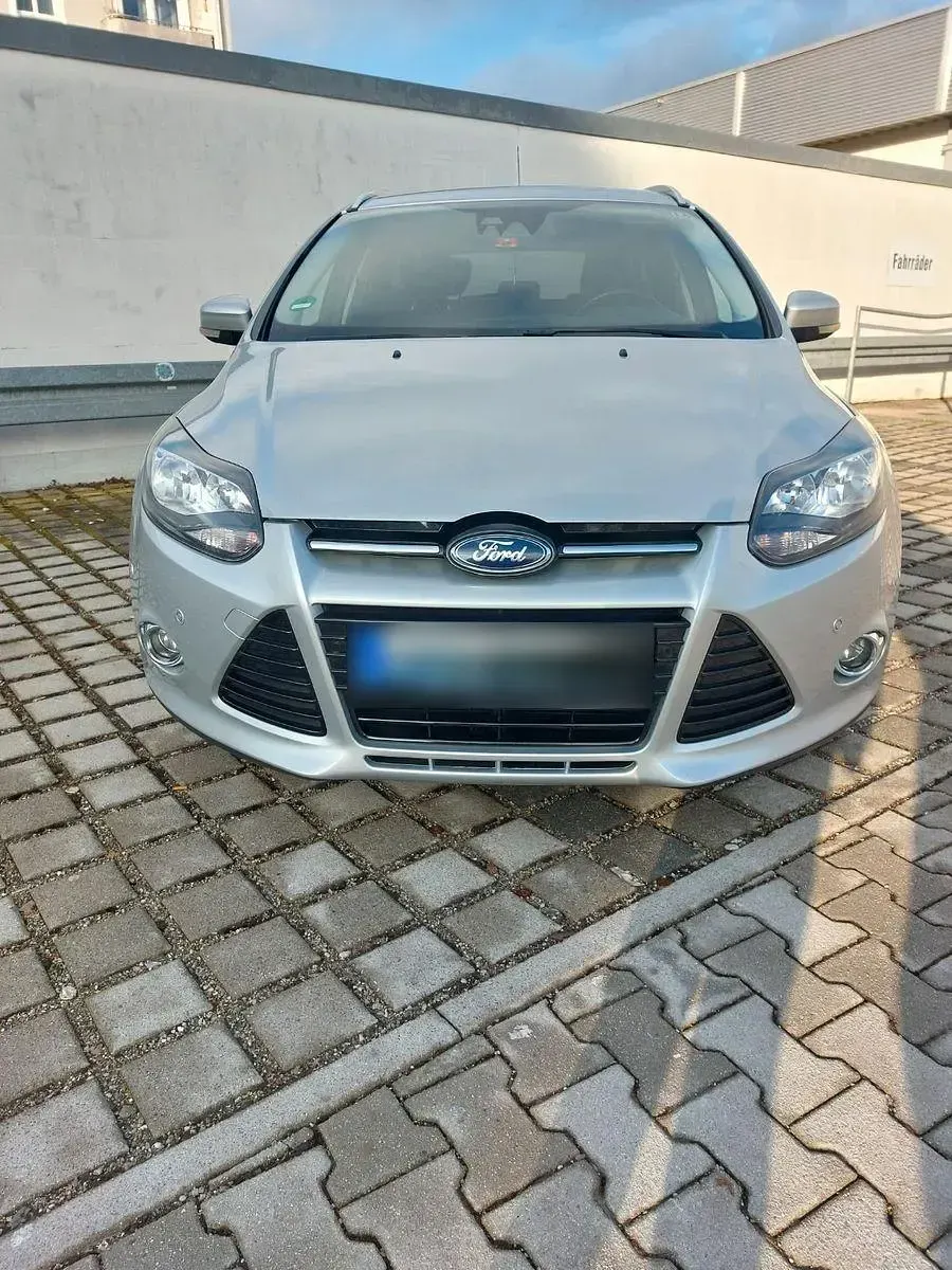 Używany Ford Focus Titanium 182 KM (133 kW) 2014 Srebrny Kombi
