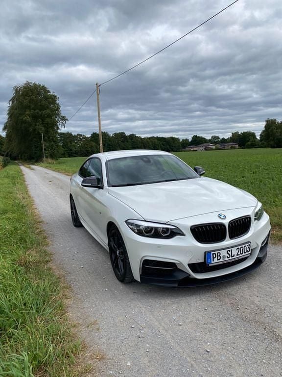 Weiß Gebraucht 2019 BMW M240 M Sport Coupé | 33.200 € (Guter Preis) - Bild 1/4