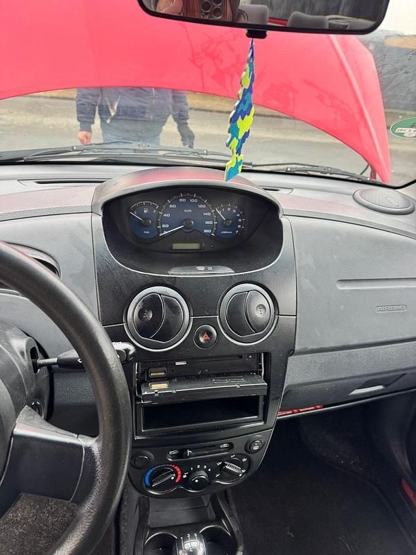 Gebraucht Chevrolet Matiz 52 PS (38 kW) 2009 Rot Kleinwagen