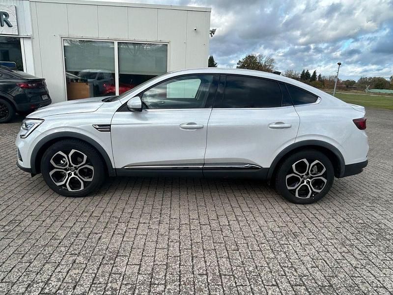 Gebraucht Renault Arkana Techno 143 PS (105 kW) 2024 Weiß SUV