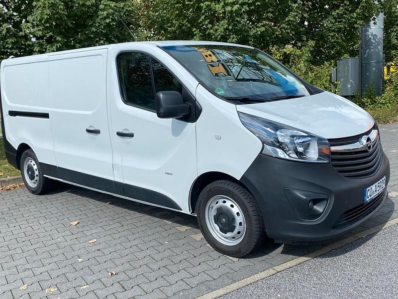 Weiß Gebraucht 2018 Opel Vivaro Van | 10.850 € - Bild 1/4