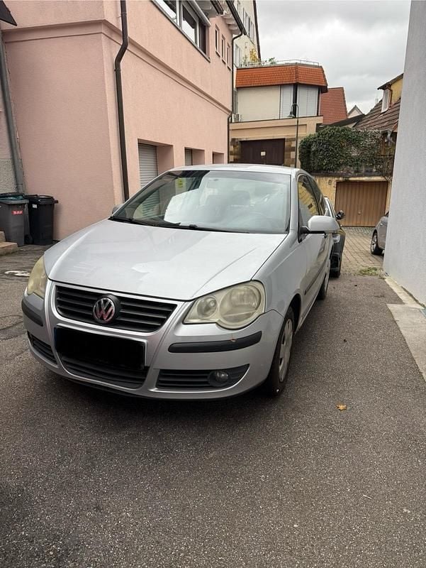 Grau Gebraucht 2005 VW Polo Kleinwagen | 200 € (Superpreis) - Bild 1/4