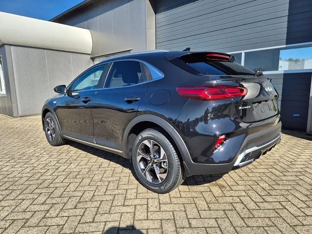 Neu Kia XCeed 150 PS (110 kW) 2026 Zilinaschwarz metallic SUV