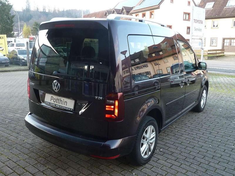 Gebraucht VW Caddy Comfortline 102 PS (75 kW) 2016 Black berry metallic Van / Kleinbus
