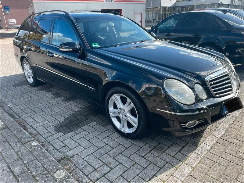 Gebraucht Mercedes E320 224 PS (164 kW) 2008 Schwarz Kombi