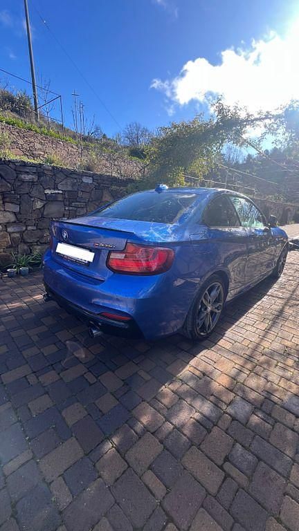 Blau Gebraucht 2016 BMW M235 Performance Coupé | 33.499 € (Etwas zu teuer) - Bild 1/4